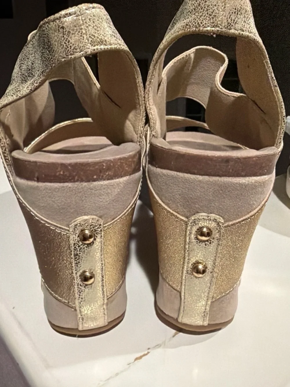 Nature Breeze Gold Platform Sandals